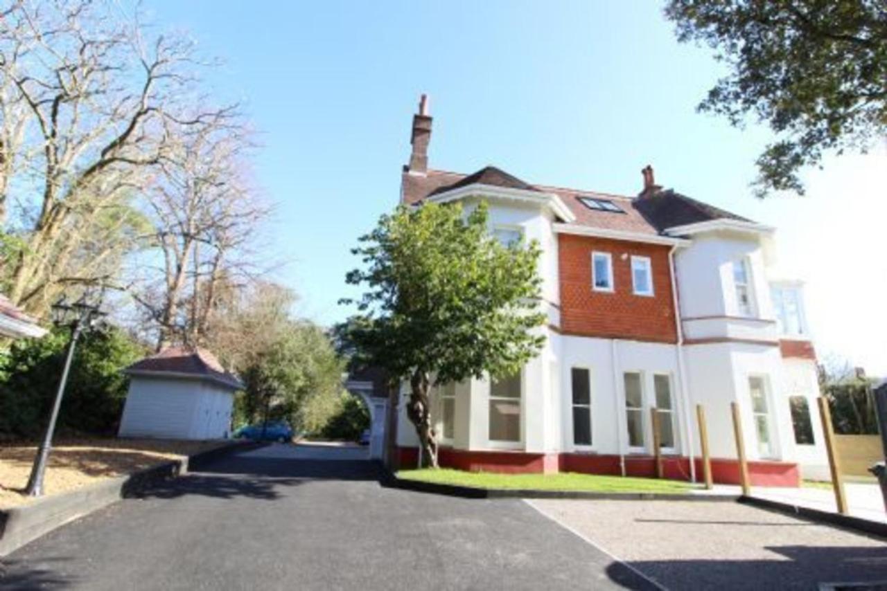 Middle Chine - 2 Bedroom Holiday Home Bournemouth Dış mekan fotoğraf